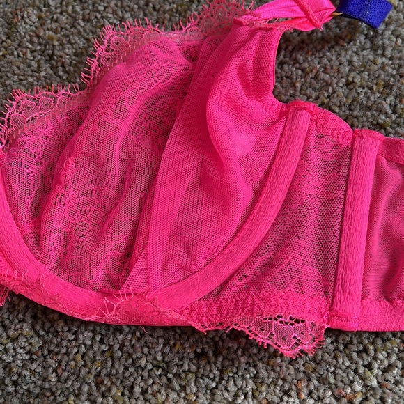 Salmon pink/Blue Victoria’s Secret sexy bra size 34D - Picture 9 of 16